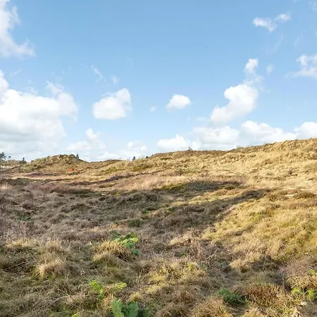 بيت للعطل In *